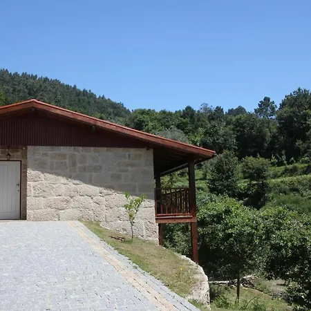 Encostas Da Torre