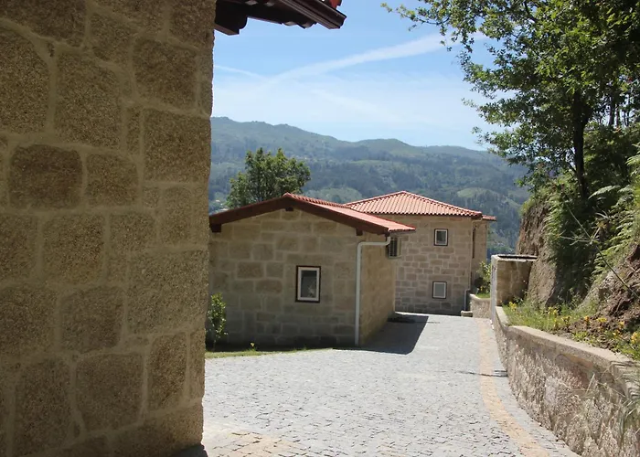 Gospodarstwo wiejskie Encostas Da Torre *